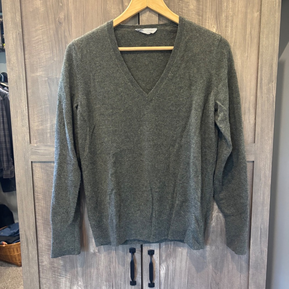 Everlane Cashmere V-Neck Sweater Green Large